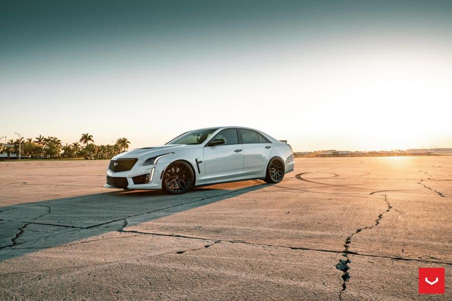  Cadillac CTS-V on Vossen Wheels (HF-2) 2019 года  (фото 21 из 32)